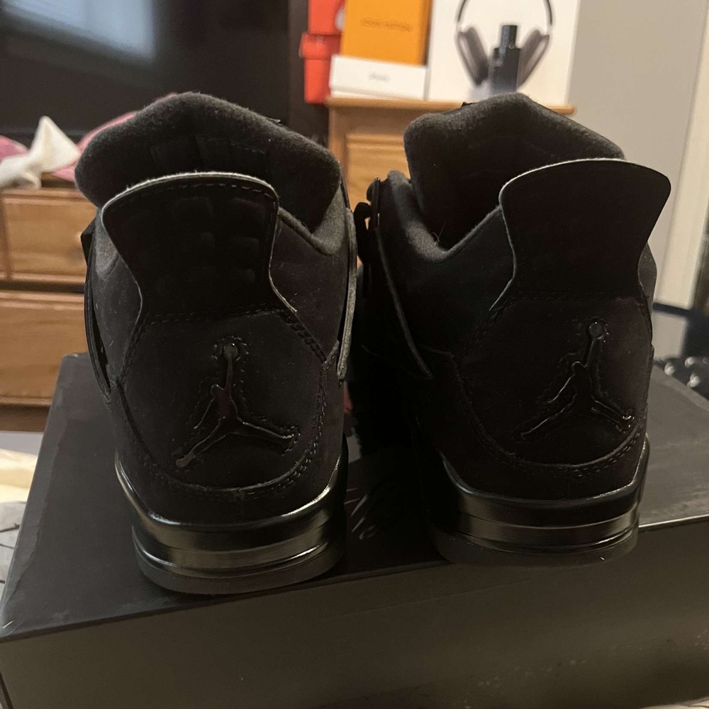 Jordan 4 “black cat”